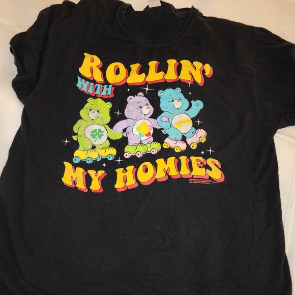 Gildan Tops - 💥CAREBEARS TEE
